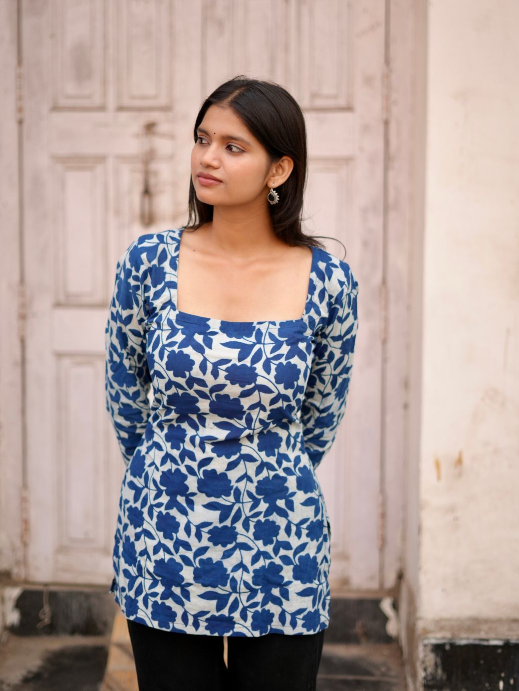 Aarya Blue Bloom Square Neck Cotton Kurti