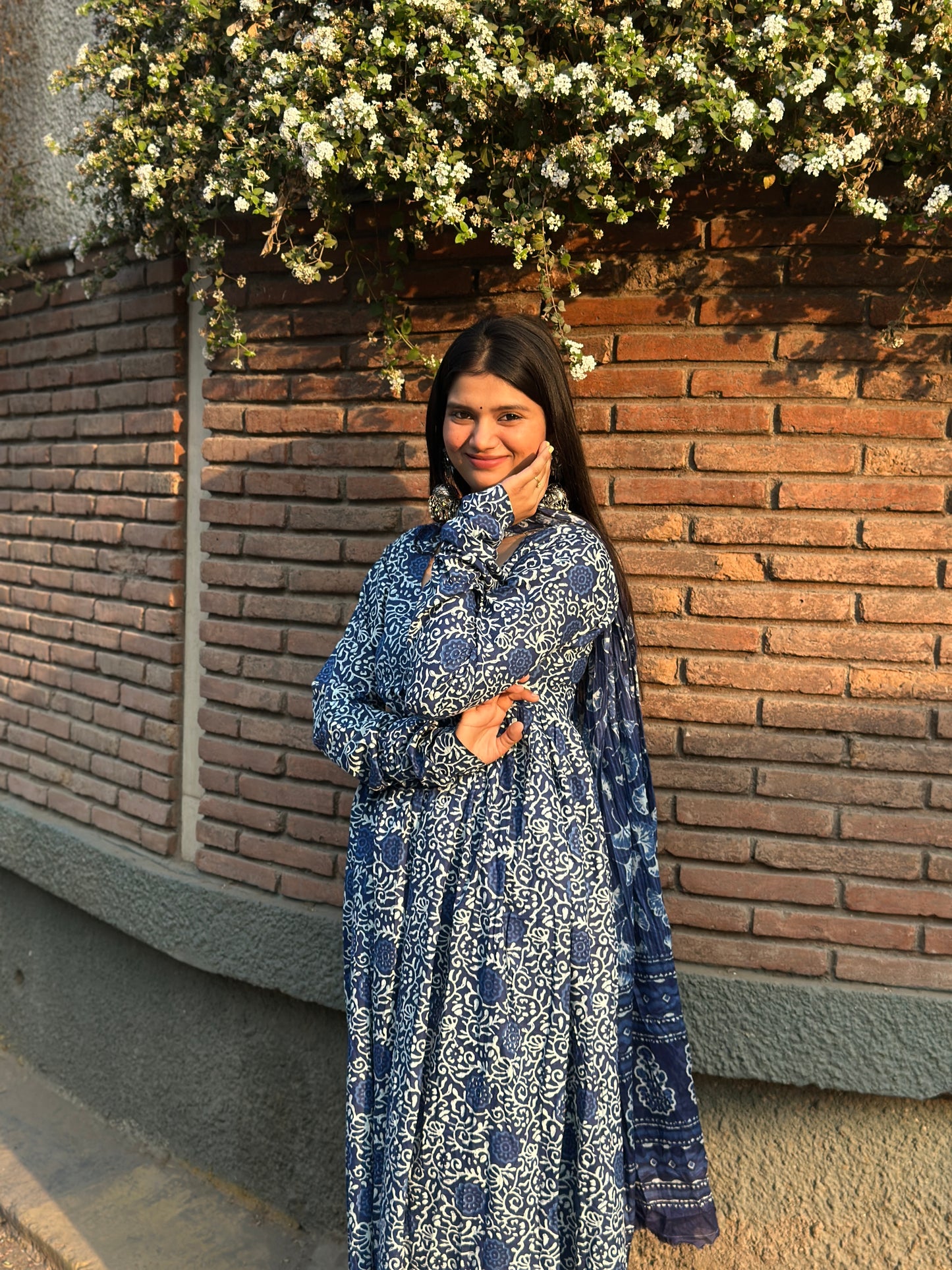 Ishani set