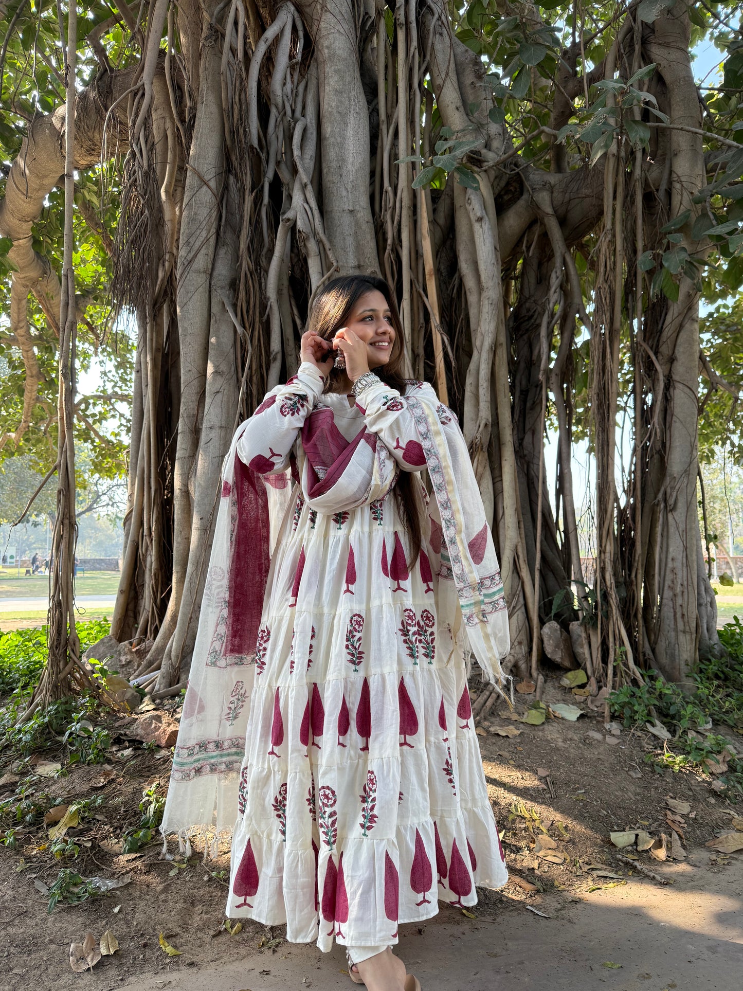 White tilak tiered Anarkali set ( chanderi dupatta )