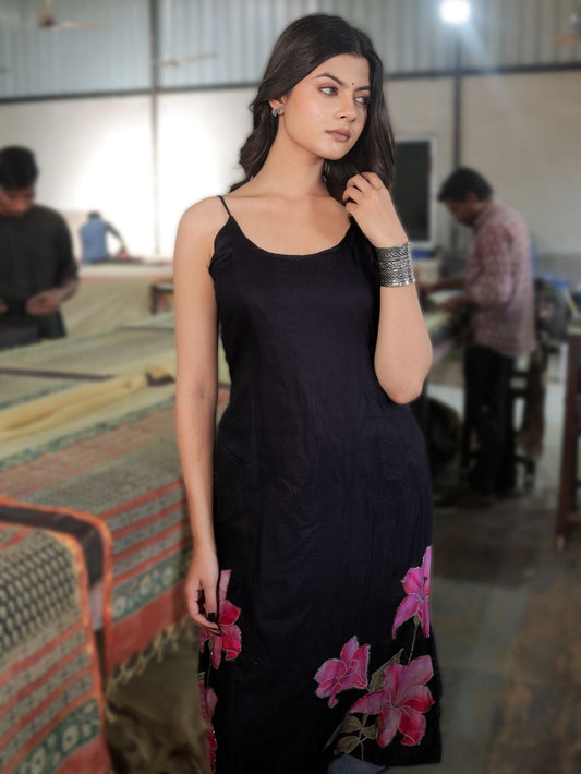 Raatrani Black Floral Handcrafted embroidered Kameez