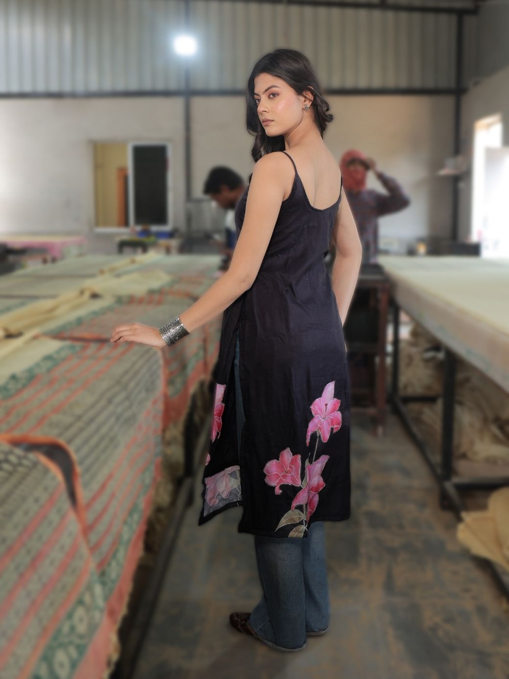 Raatrani Black Floral Handcrafted embroidered Kameez