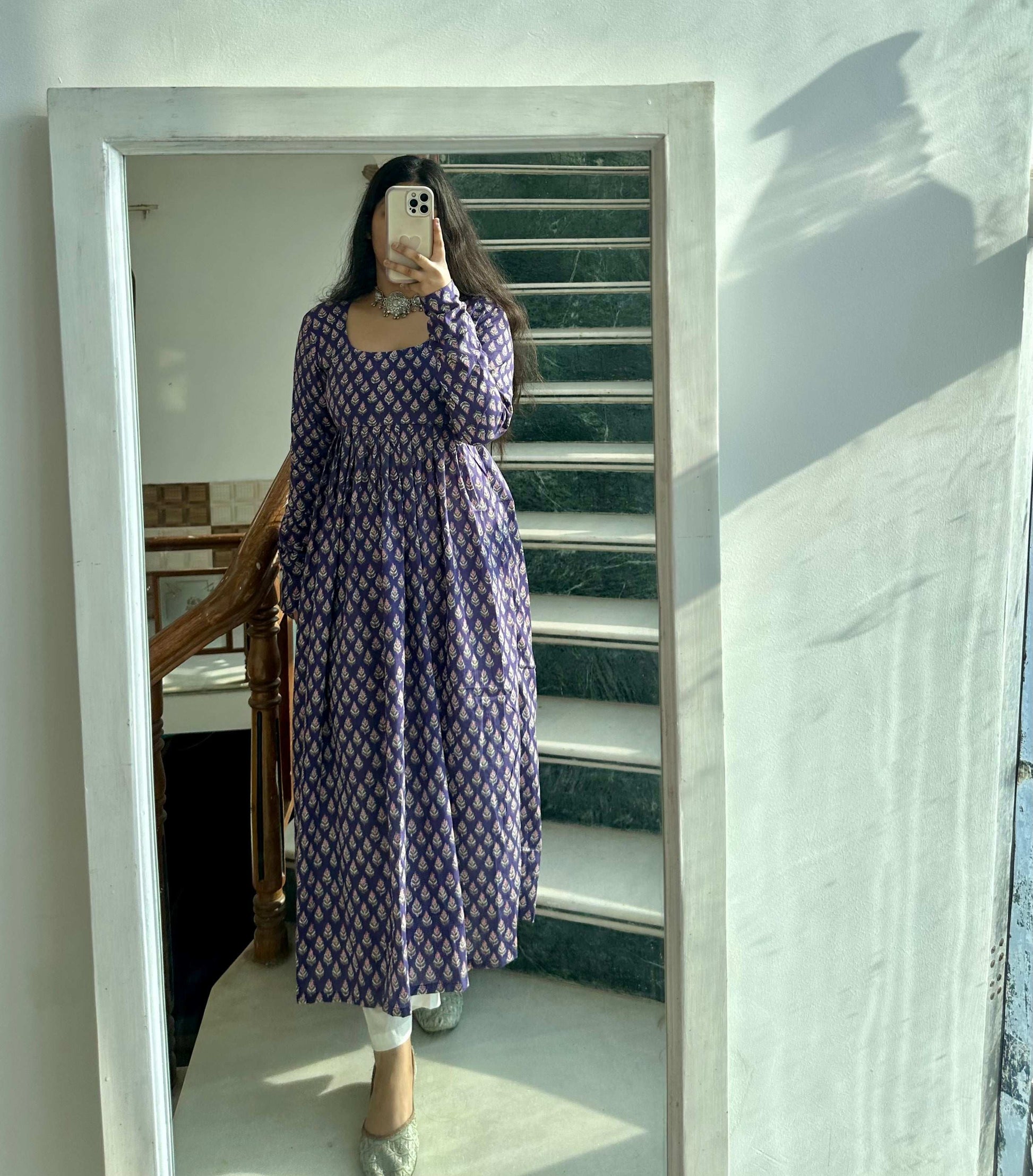 Gul kameez