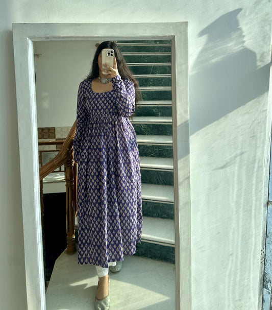 Gul kameez