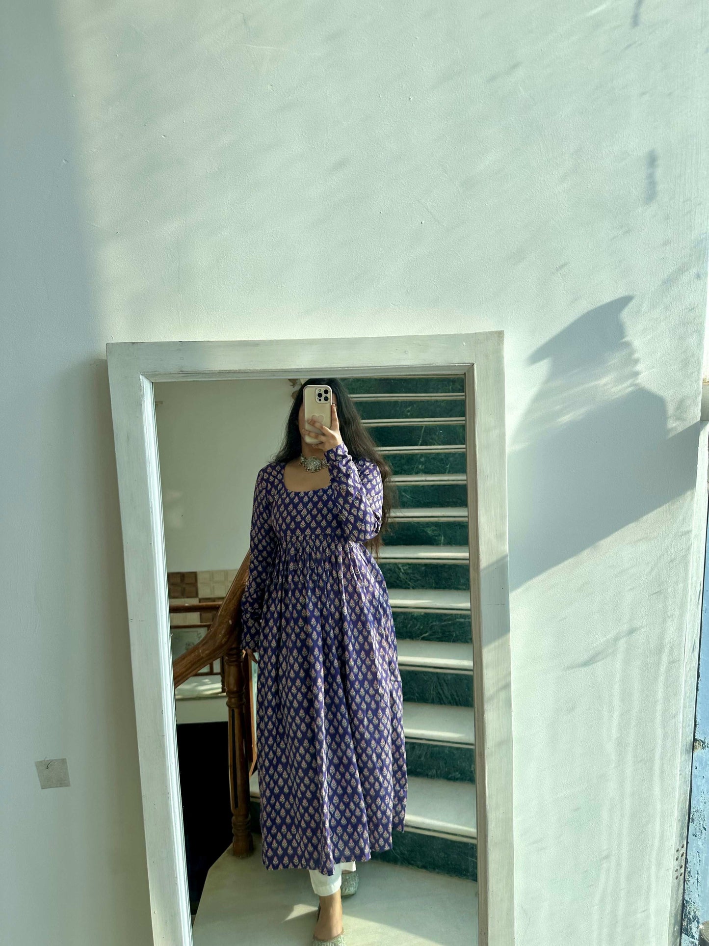 Gul kameez