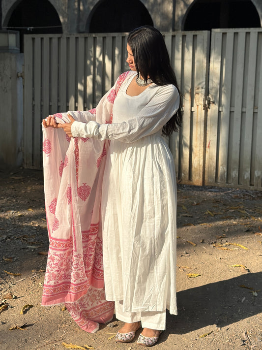 Safeda set ( with handblock dupatta)