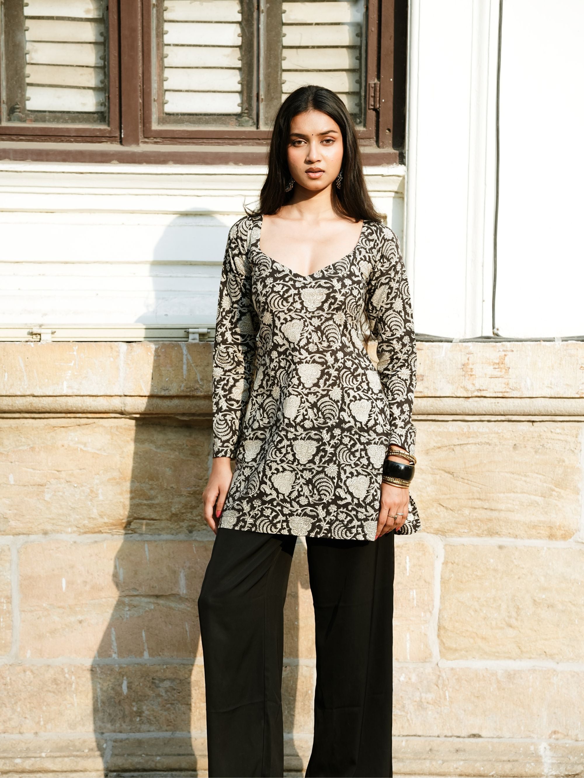 Ragini Black Handblock Sweetheart Neck Short Kurti