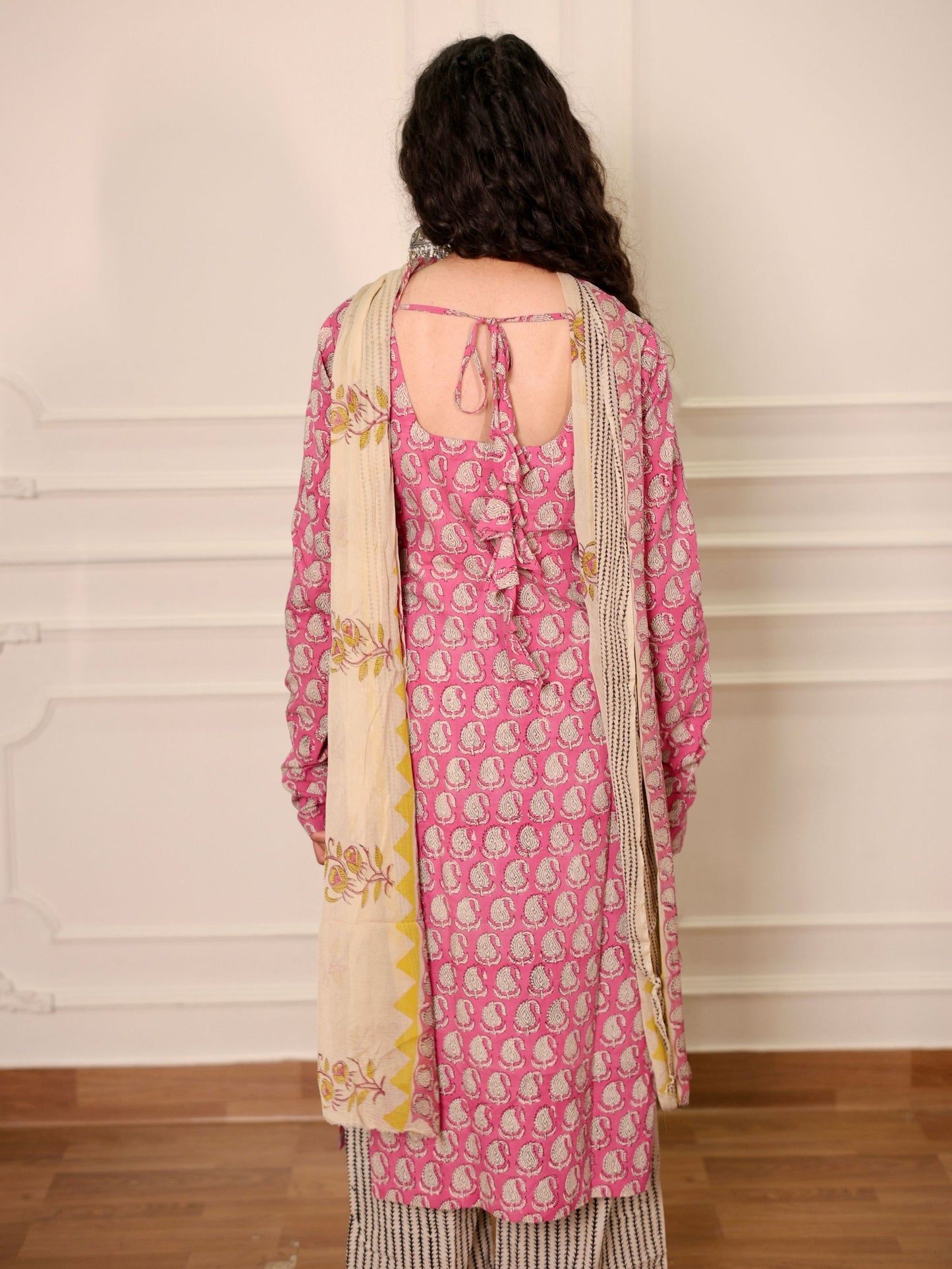 Kashmaksh Pink Cotton Suit Set
