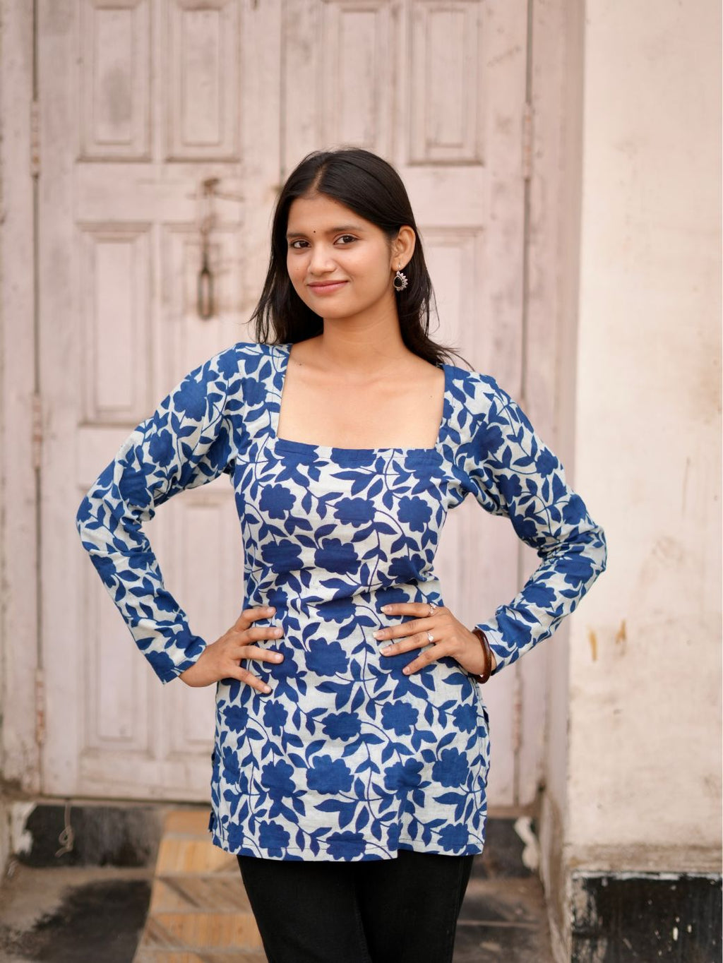 Aarya Blue Bloom Square Neck Cotton Kurti