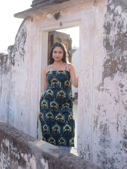 Khwaab Ajrakh Sleeveless Cotton Kameez