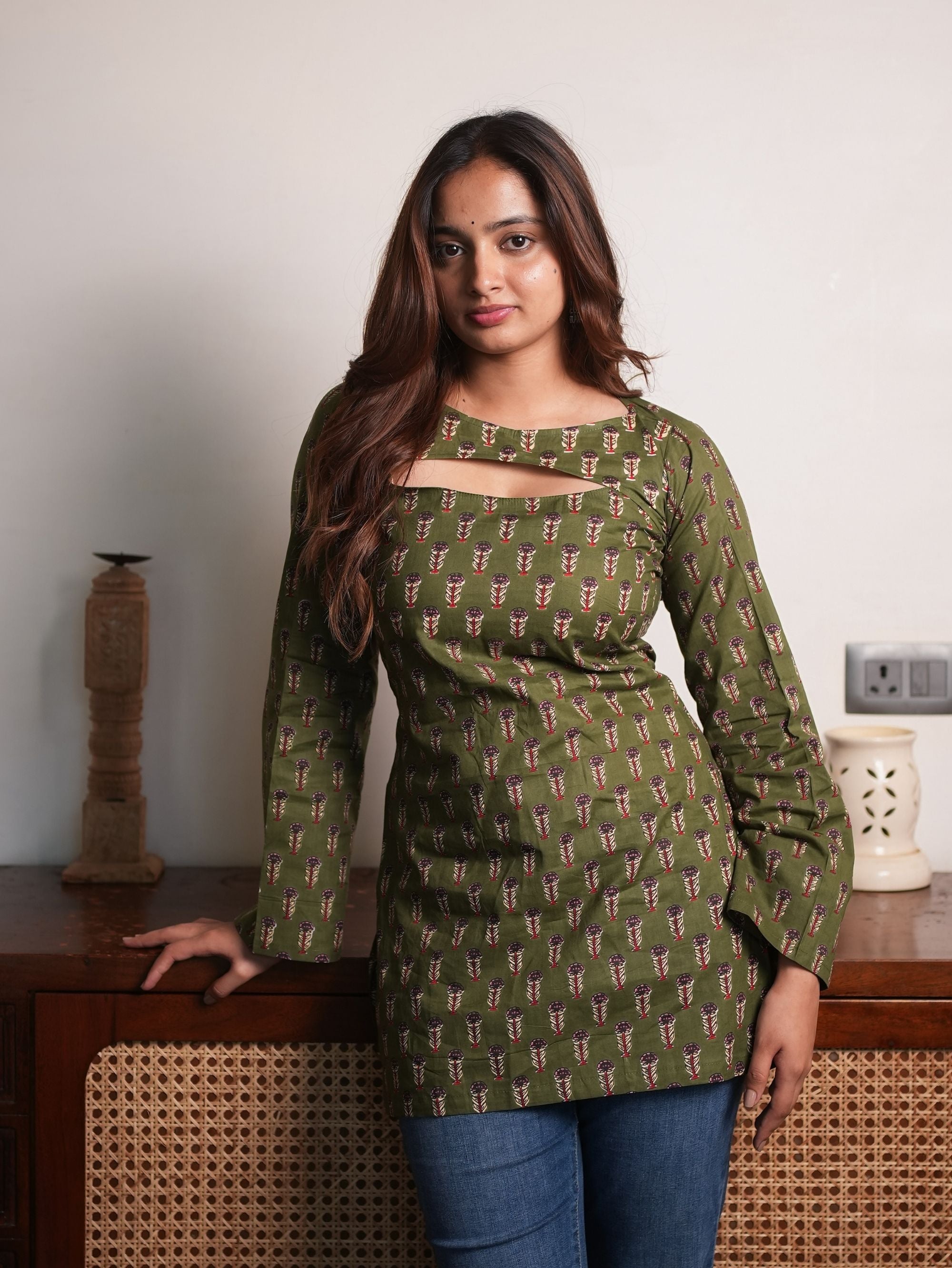 Mint Mirage Green Cotton Short Kurti with Convertible Neck