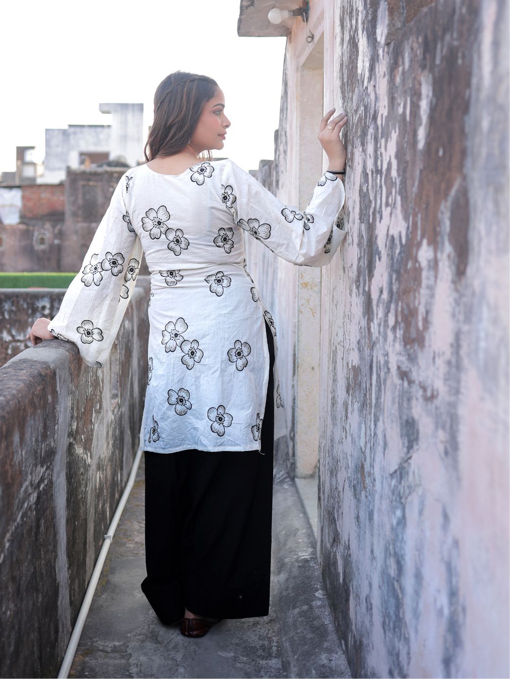 Fakira Embroidered Suit Set with Farshi Salwar