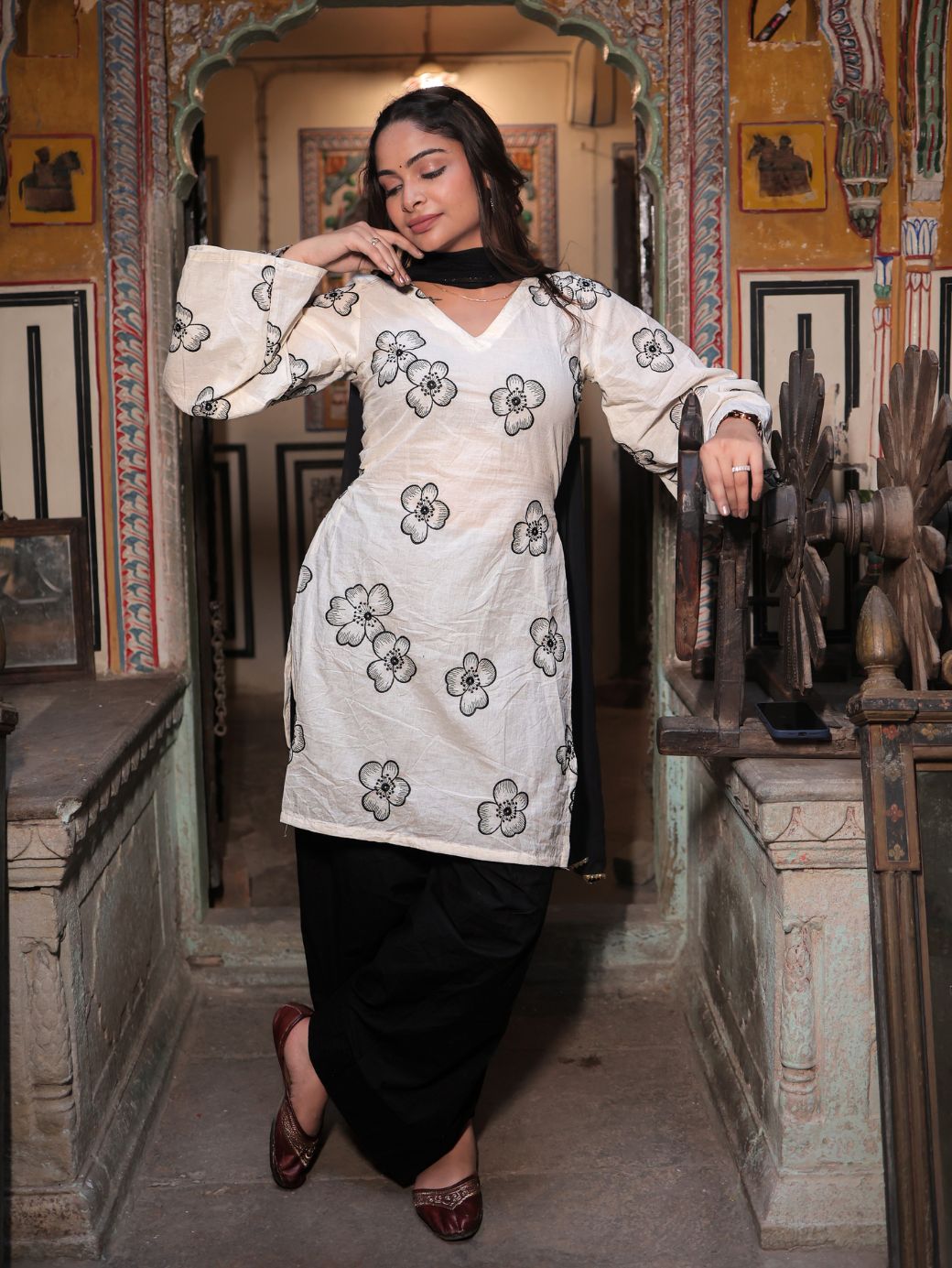 Fakira Embroidered Suit Set with Farshi Salwar