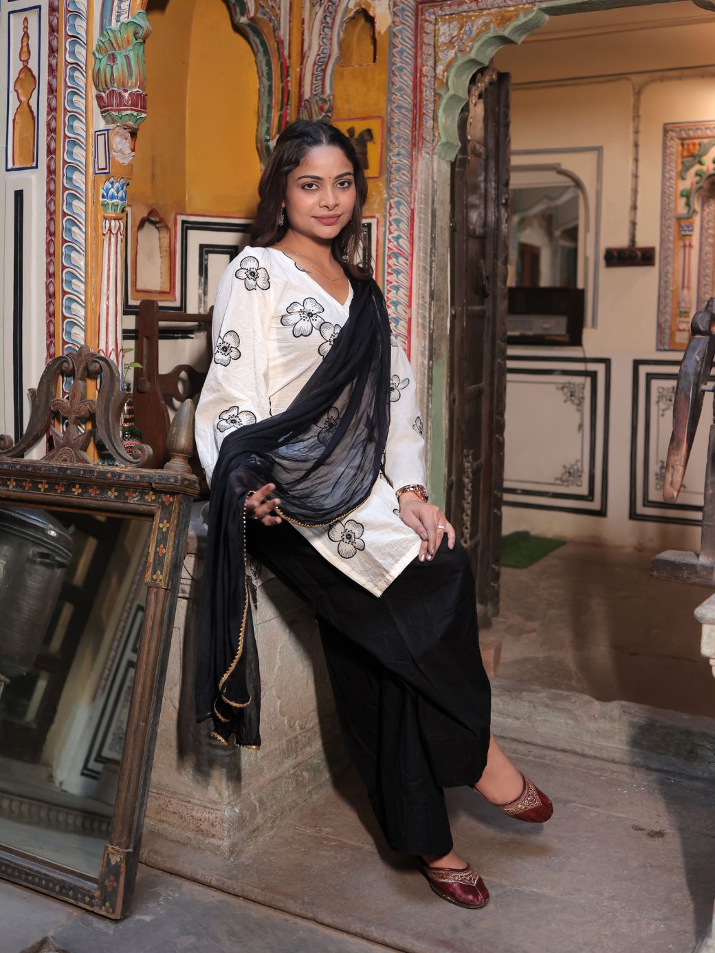 Fakira Embroidered Suit Set with Farshi Salwar