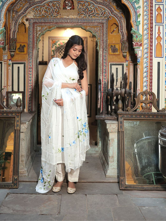 Mahira Phool Kurta Set – Elegant Floral Straight Set