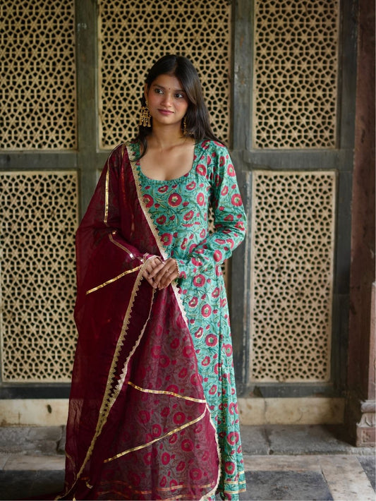 Naaz Green Set