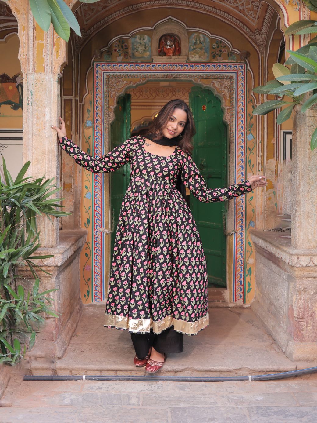 Siyahi Gul Anarkali Set – 3 Piece Cotton Ensemble