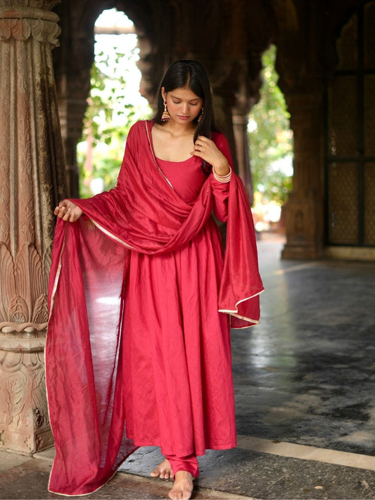 Roohani Red Set