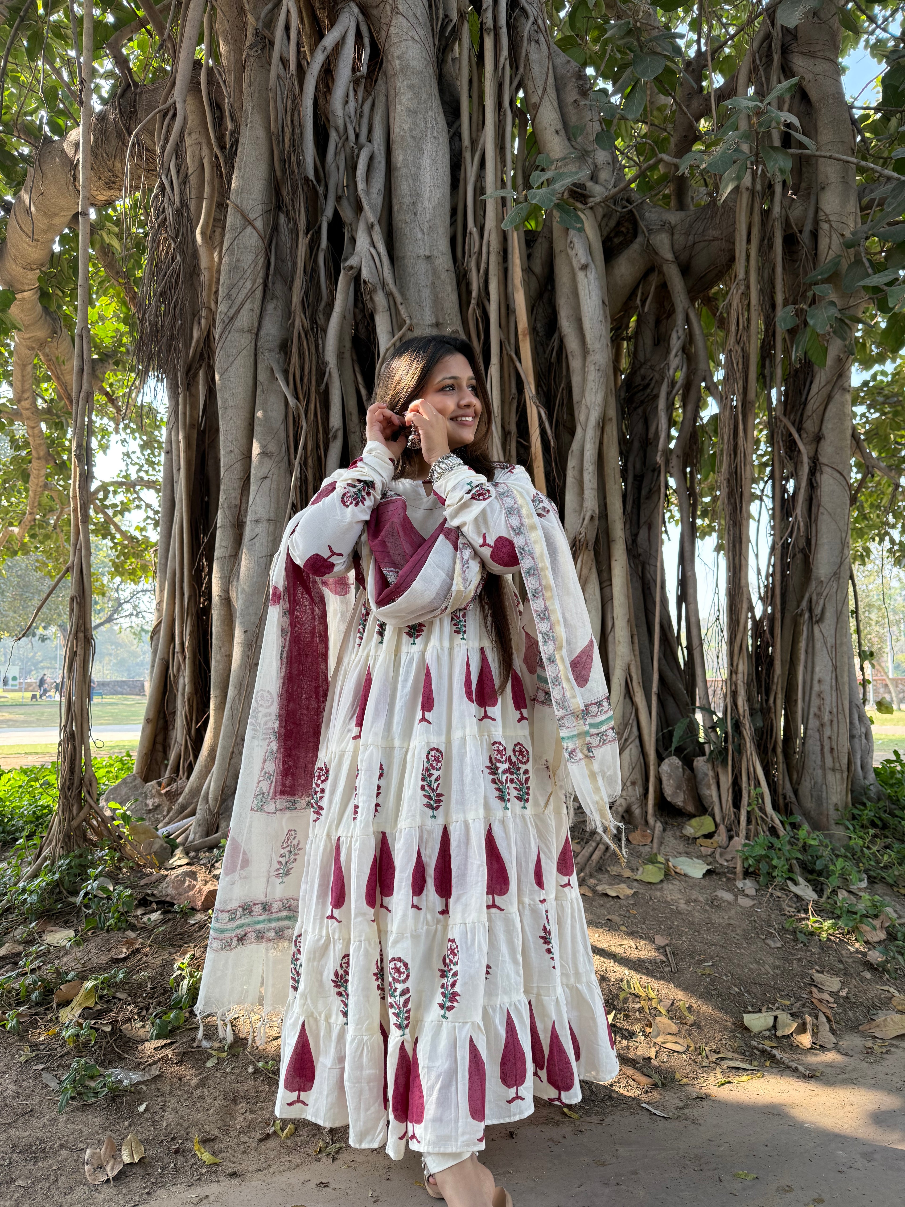 White Tilak Tiered Anarkali Set ( chanderi dupatta )