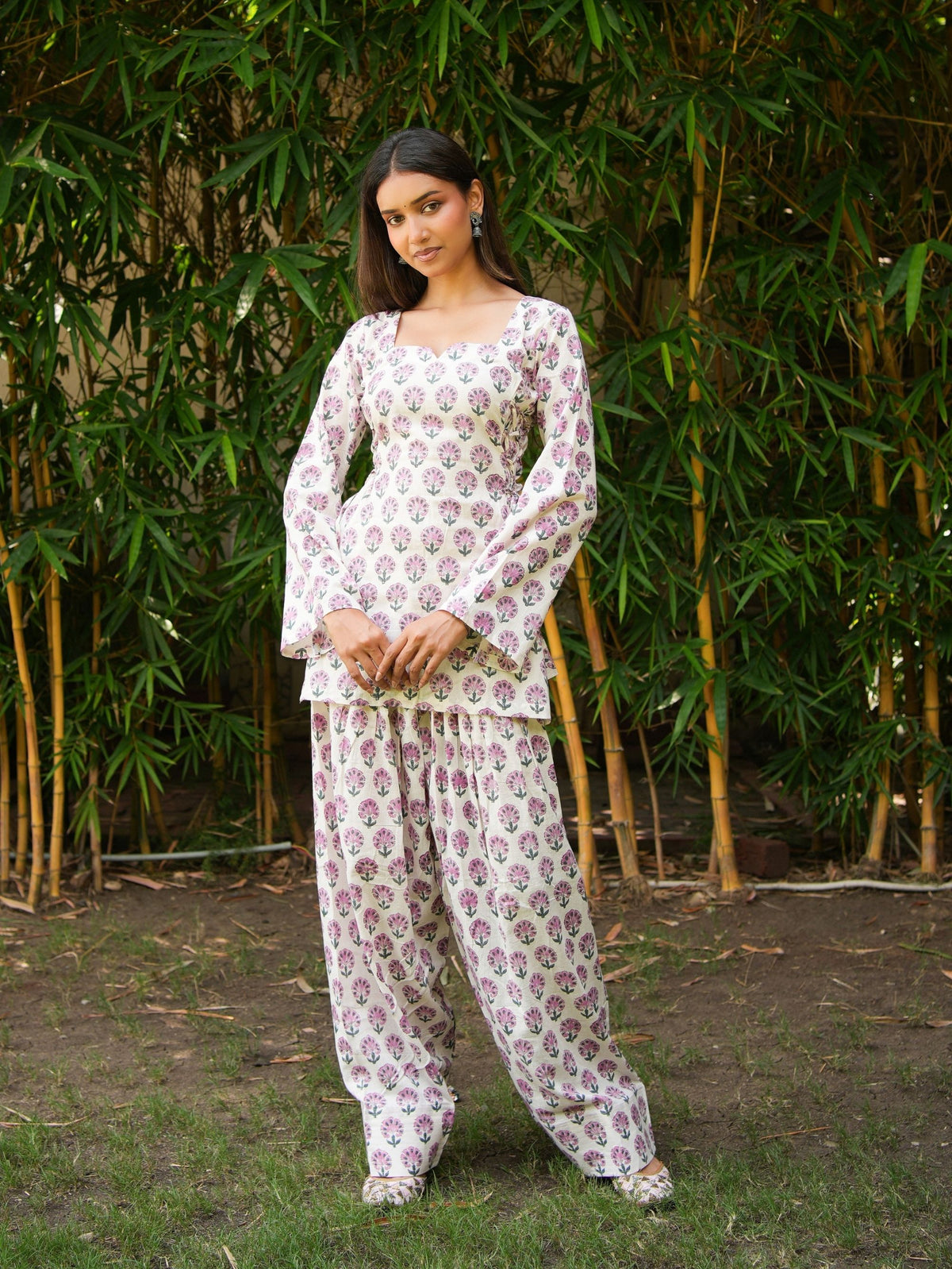 Jagmag White & Pink Two Piece Farshi Set