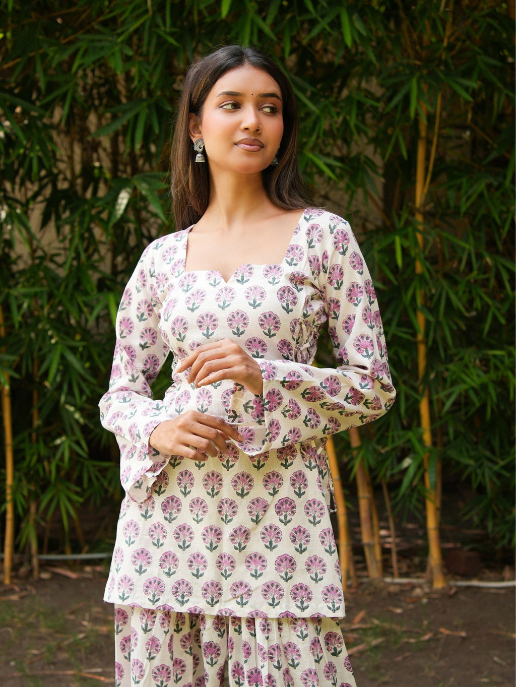 Jagmag White & Pink Two Piece Farshi Set