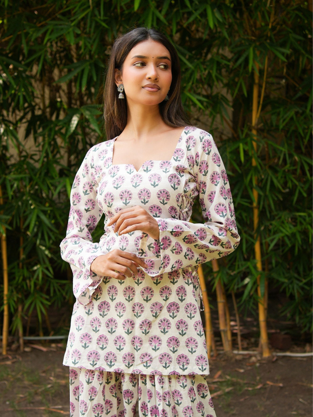 Jagmag White & Pink Two Piece Farshi Set