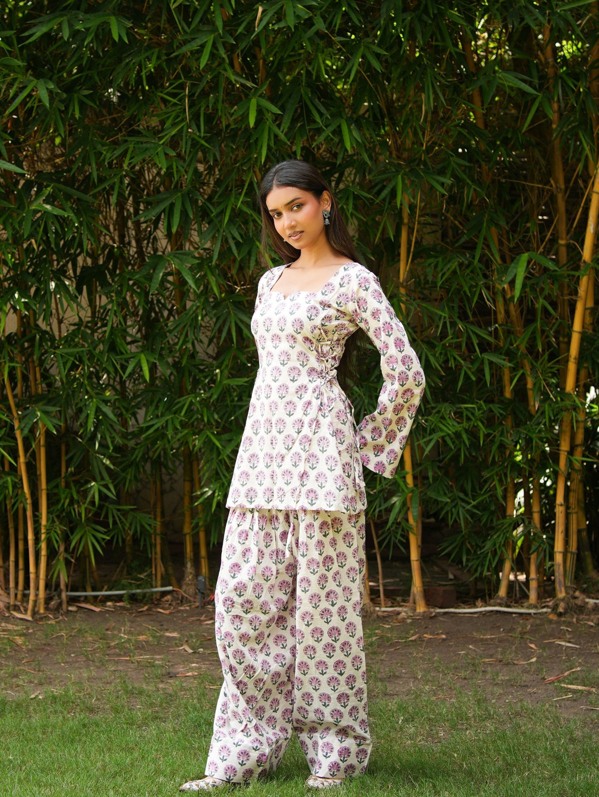 Jagmag White & Pink Two Piece Farshi Set