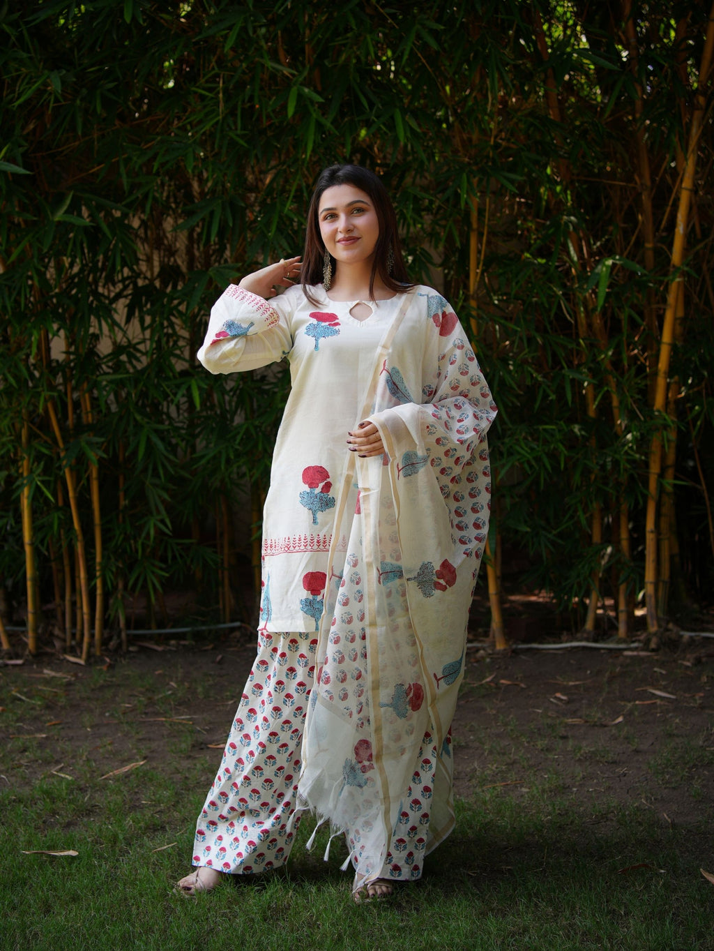 Roshni White, Red & Blue Three Piece Farshi Set