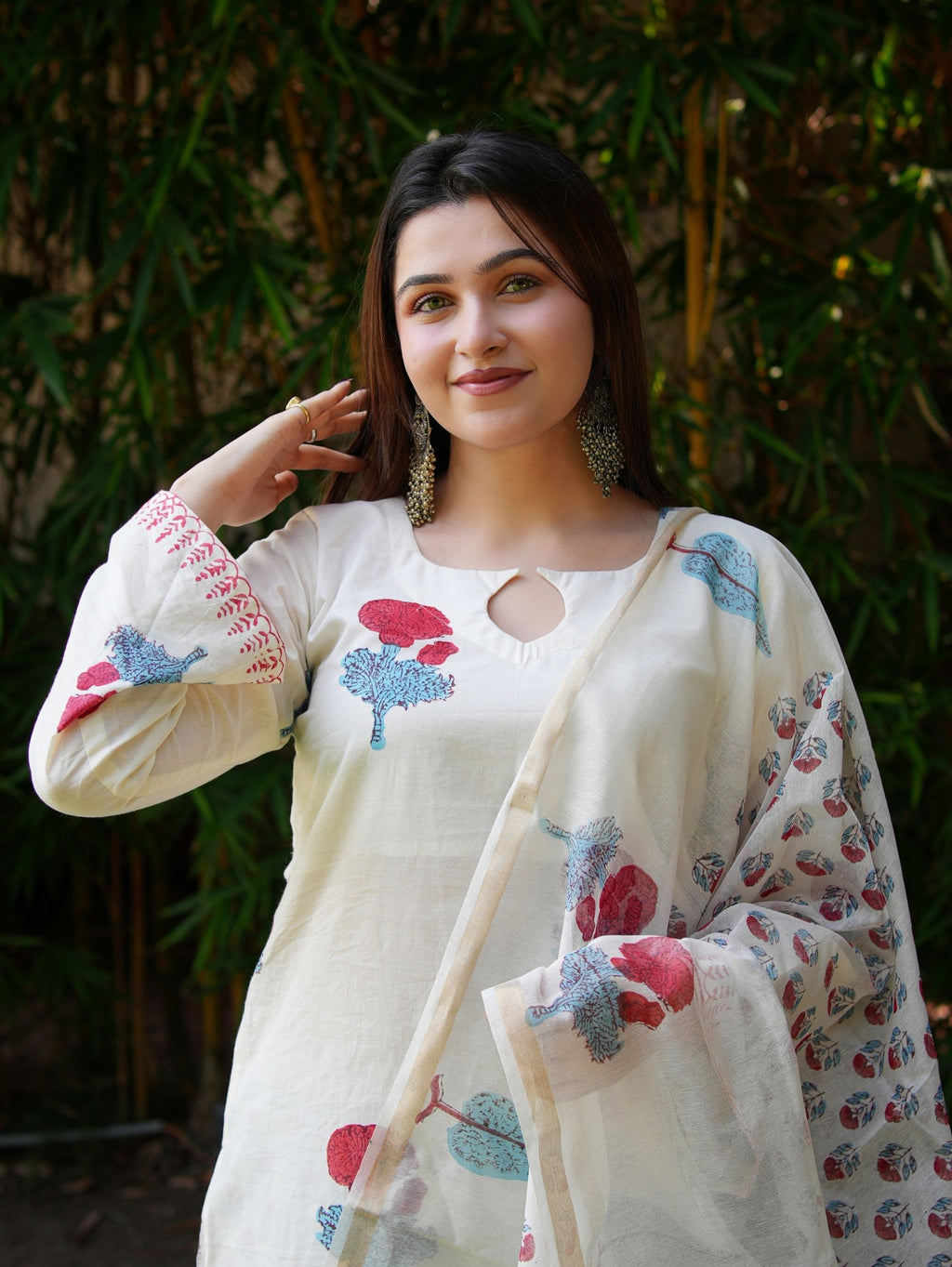 Roshni White, Red & Blue Three Piece Farshi Set