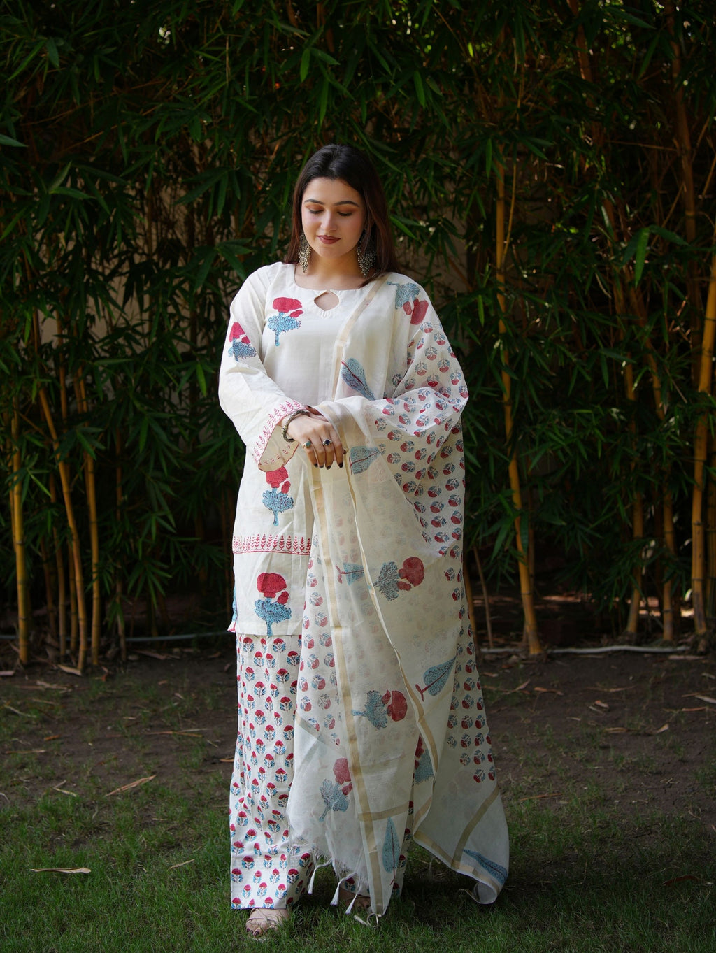 Roshni White, Red & Blue Three Piece Farshi Set