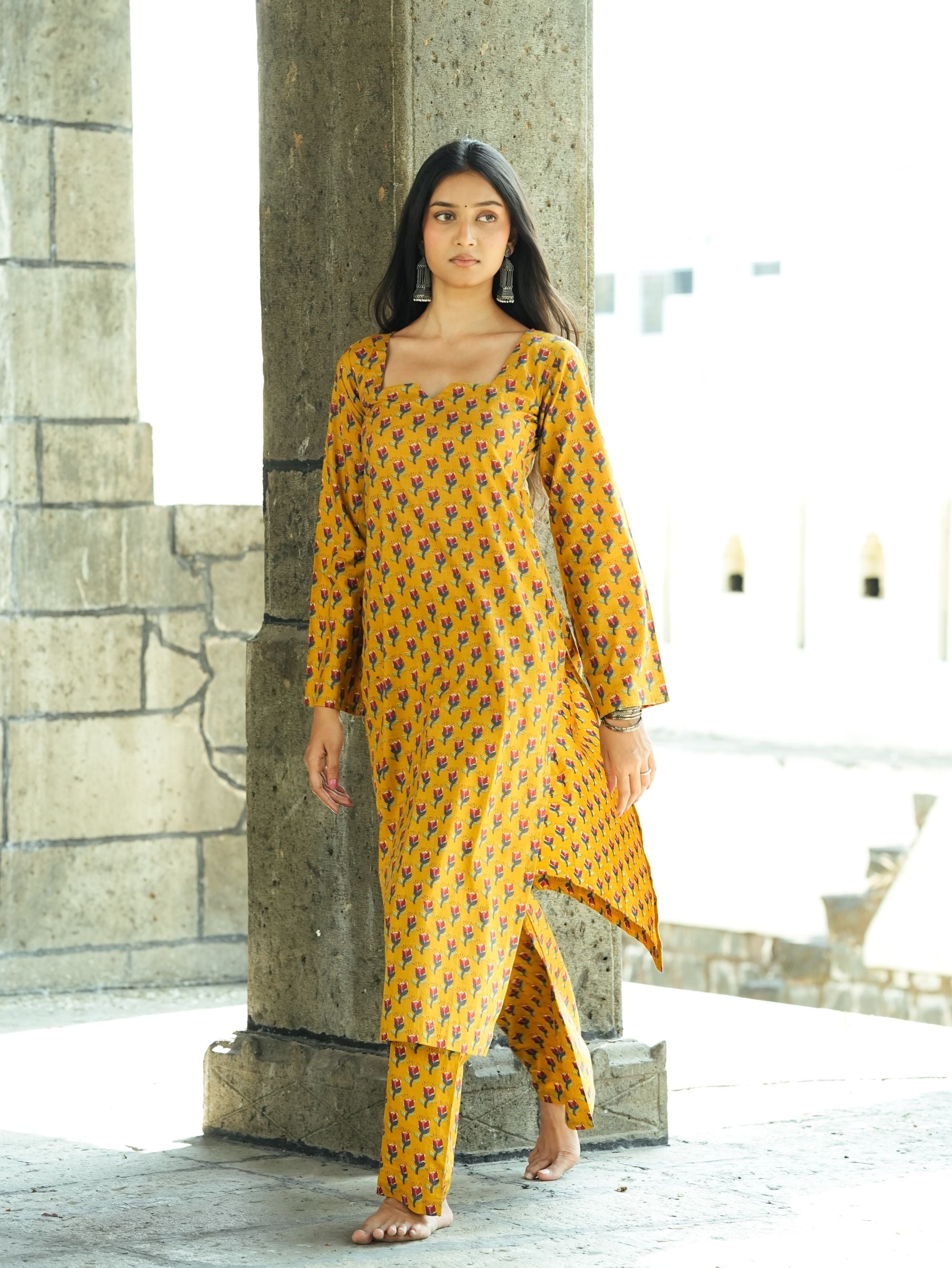 Dariya Mustard Cotton Kurta Pant Set with Sweetheart Neck