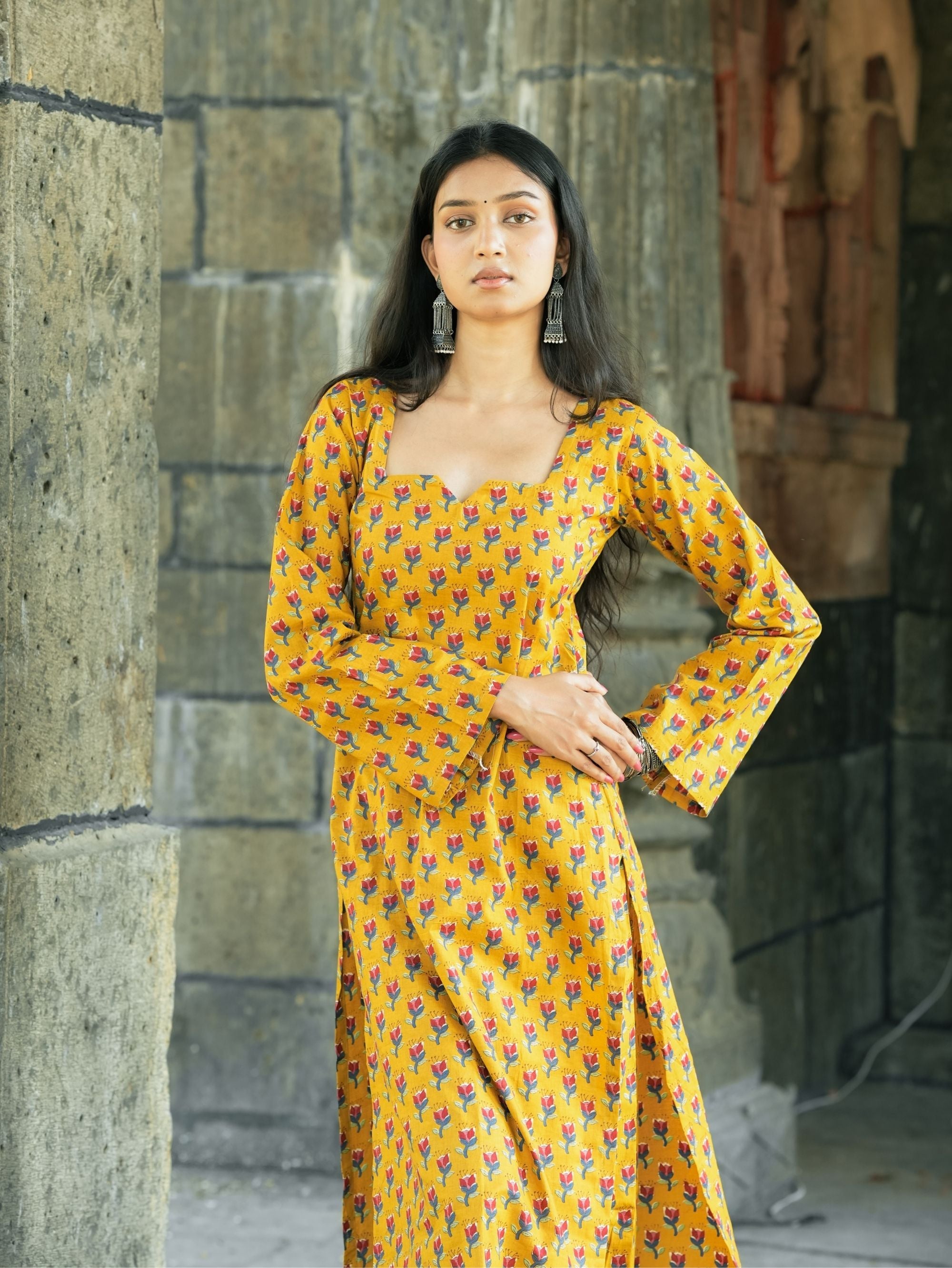 Dariya Mustard Cotton Kurta Pant Set with Sweetheart Neck