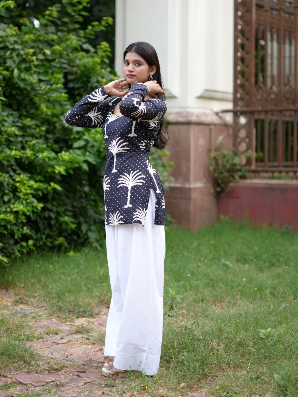 Farshi Salwar White