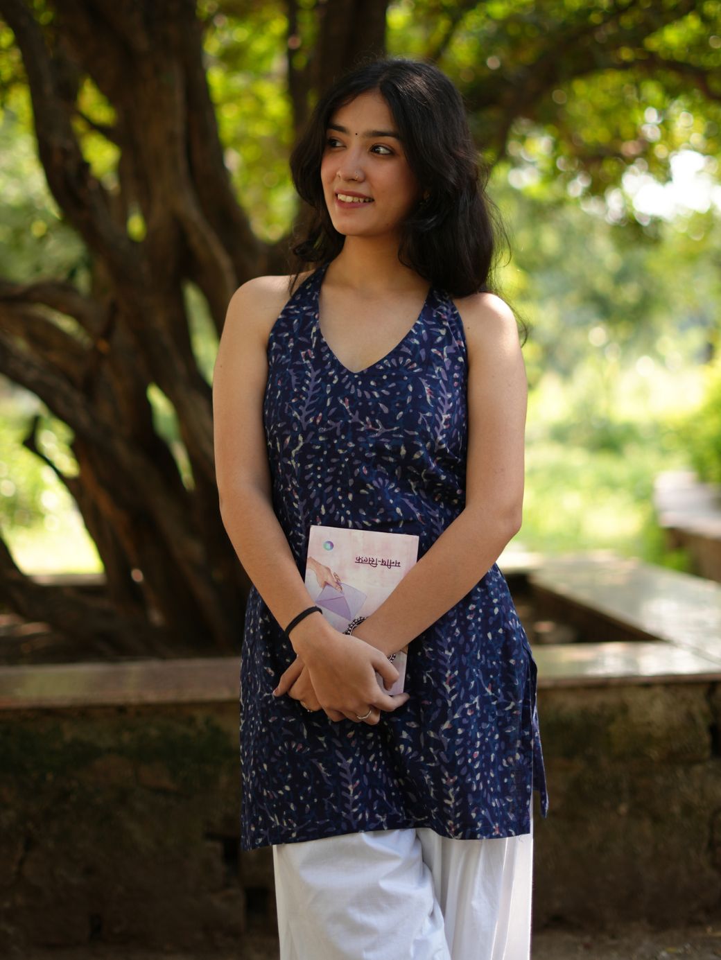 Suhani Indigo V-Neck Short Kurti