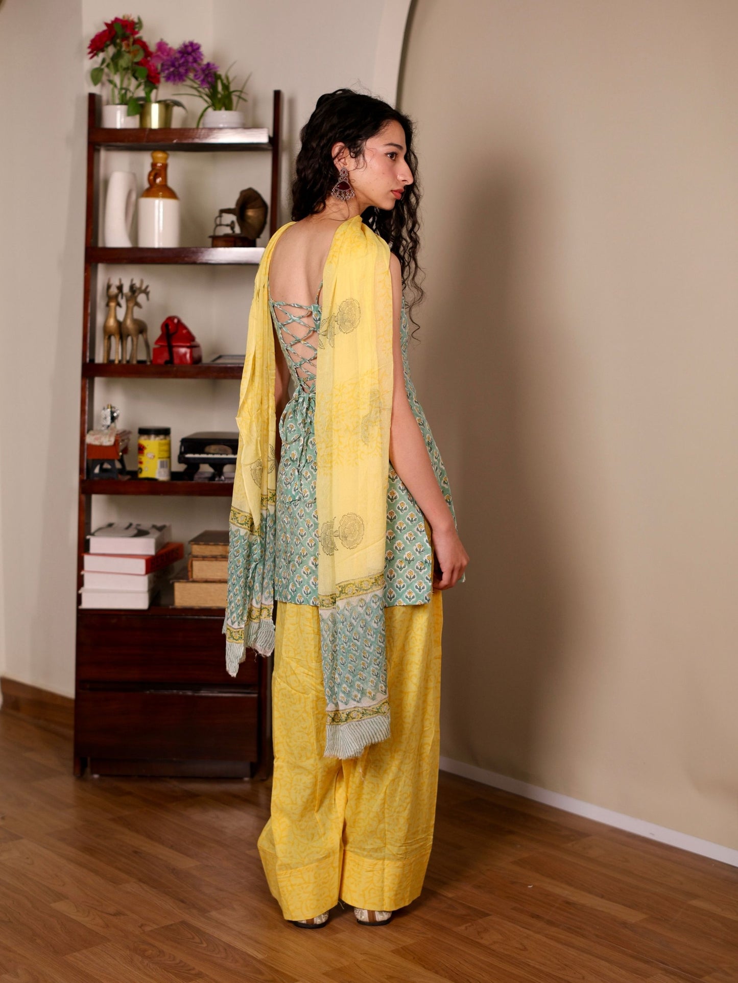 Shakira Cotton Suit Set with Farshi Salwar & Cotton Dupatta