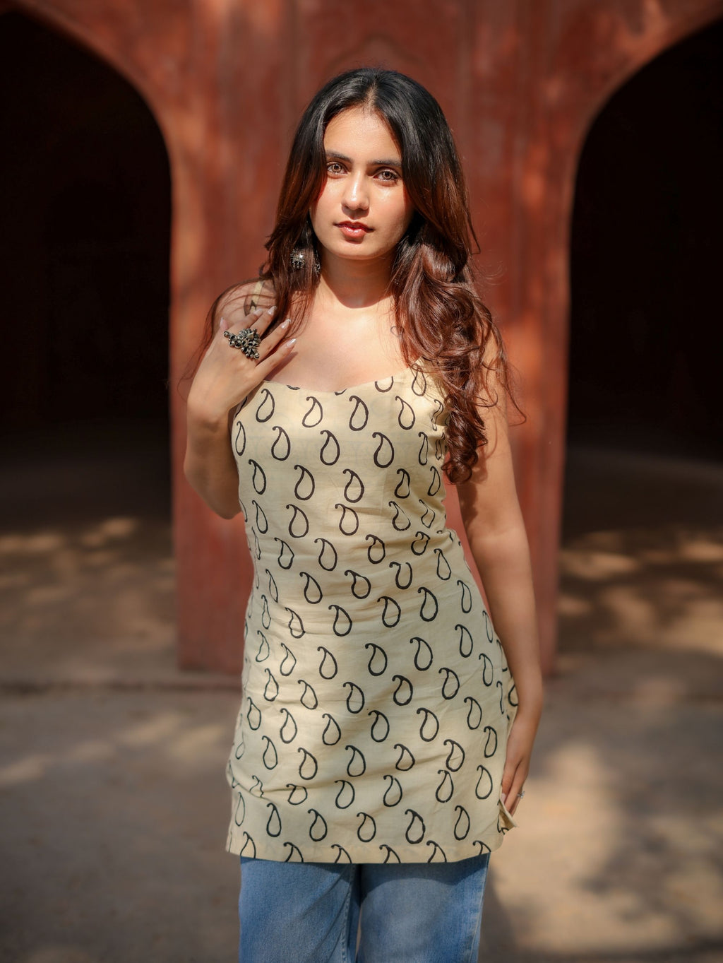 Magnolia Convertible Beige Short Kurti Set