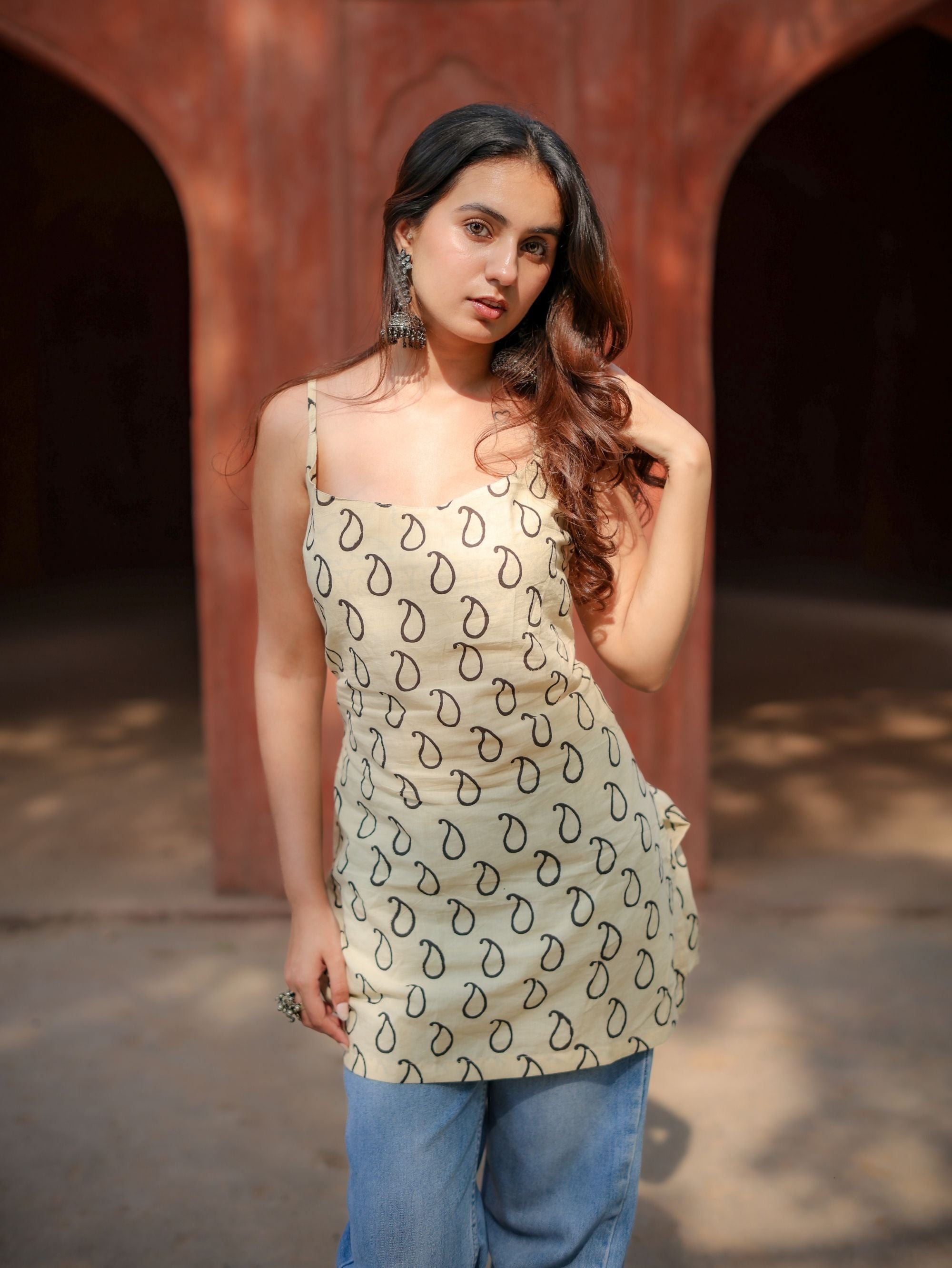 Magnolia Convertible Beige Short Kurti Set