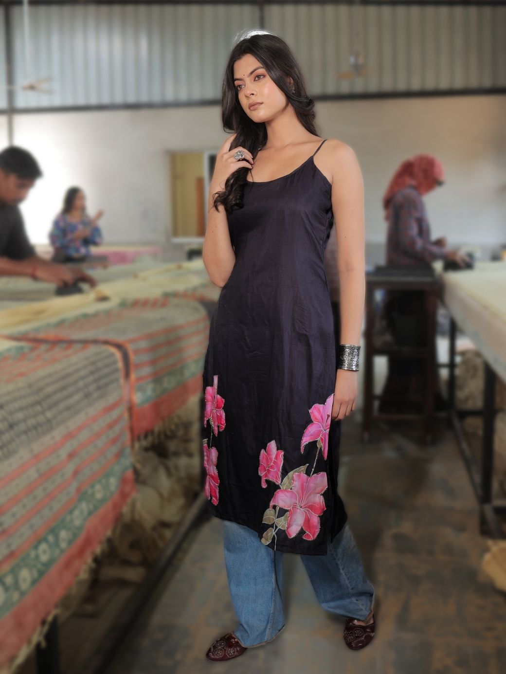 Raatrani Black Floral Handcrafted embroidered Kameez