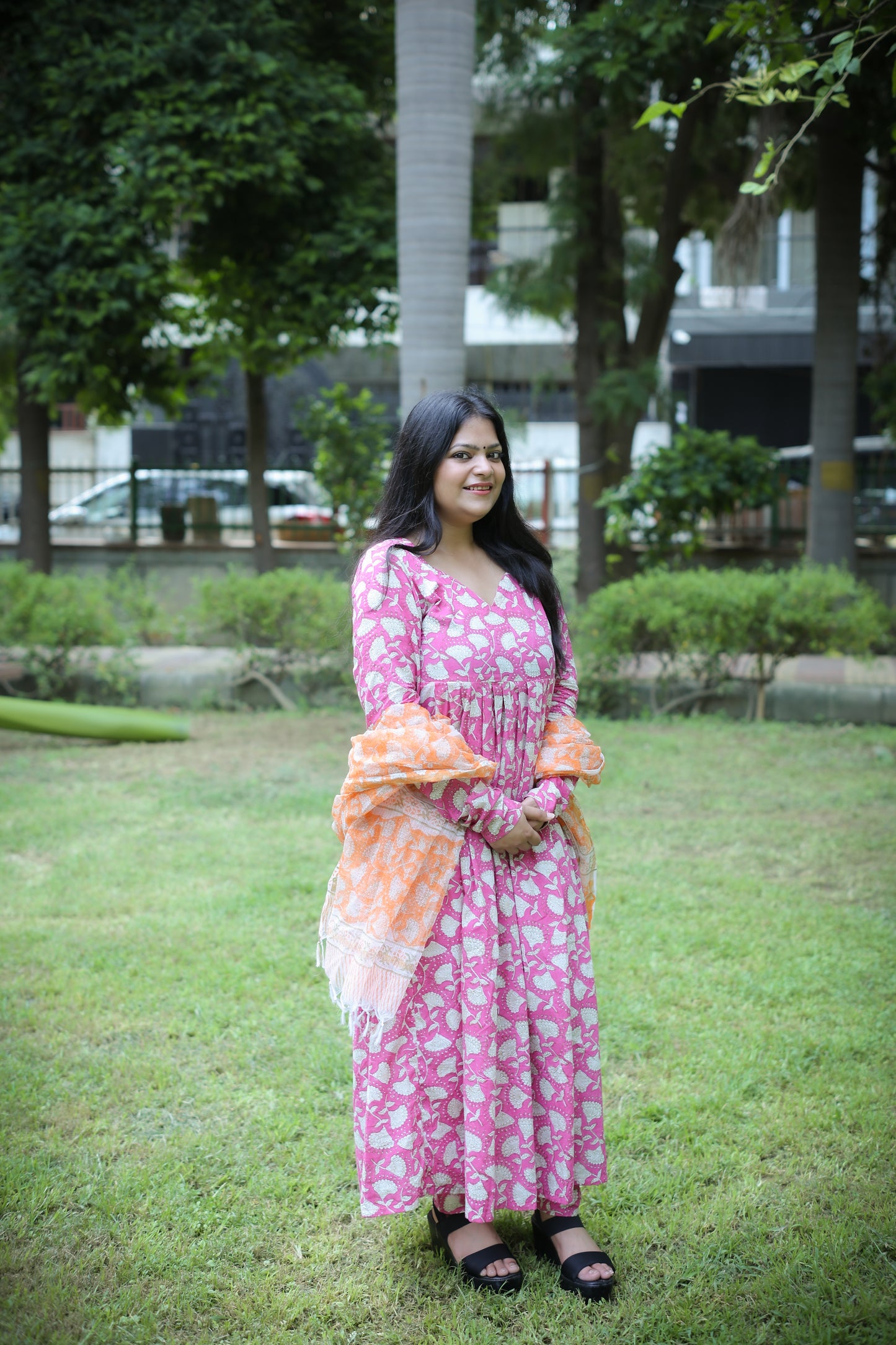 Kesar gulabi three piece set