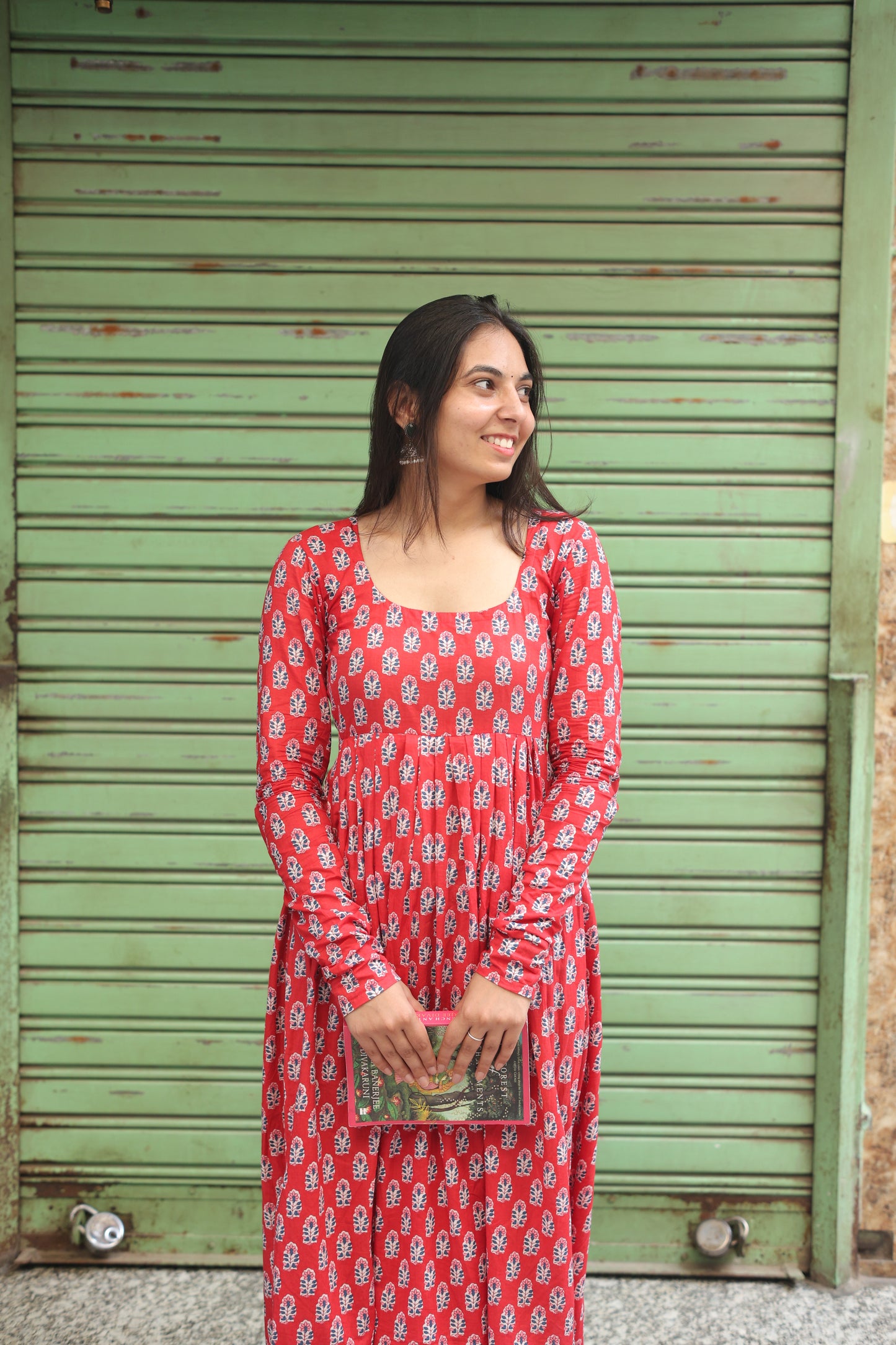 Red riwayat kameez