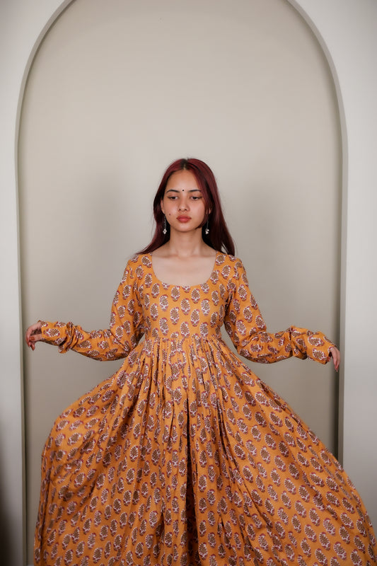 Kesariya Ghera Kameez