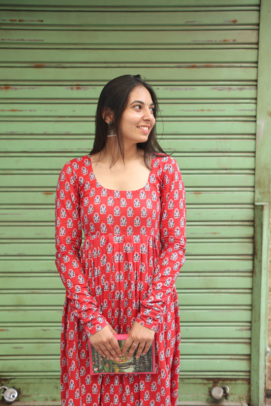 Red riwayat kameez