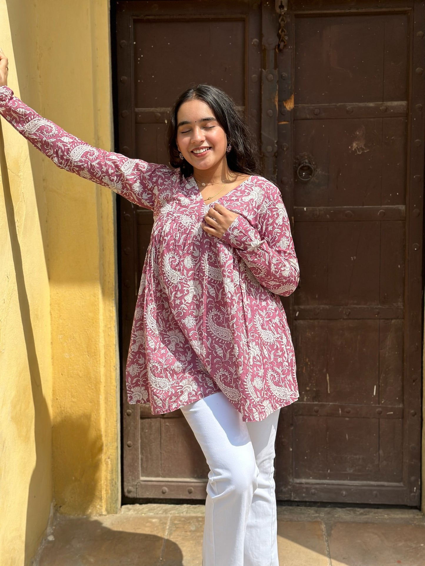 Peach paisley kurta