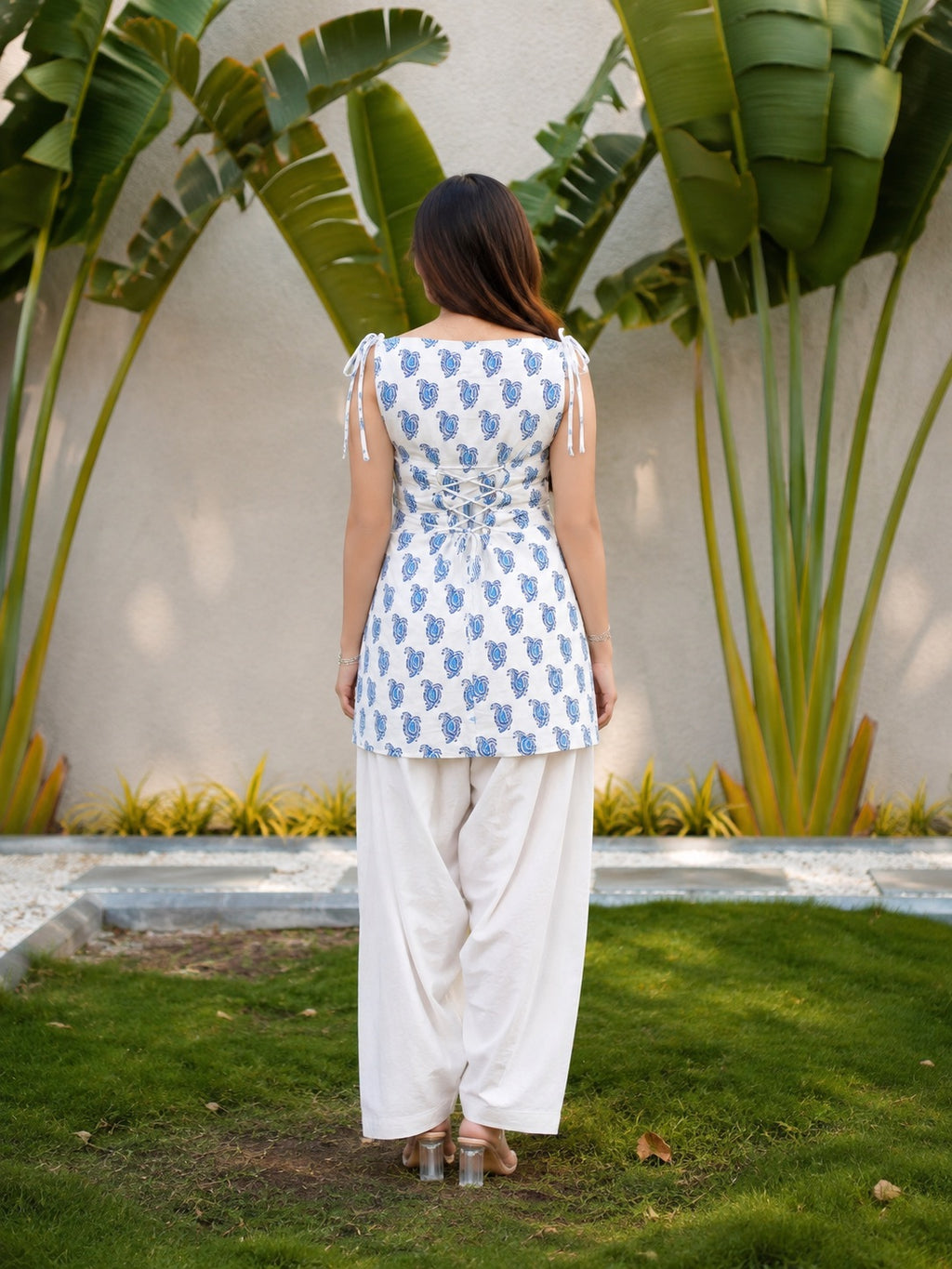 Ravi White & Blue Cotton Short Kurti